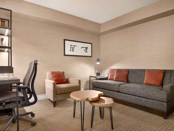 Hilton Vancouver Airport : photo 2 de la chambre suite 2 chambres avec lit king-size