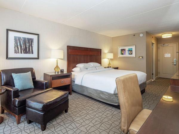 DoubleTree by Hilton Pittsburgh-Green Tree : photo 1 de la chambre chambre lit king-size - non-fumeurs