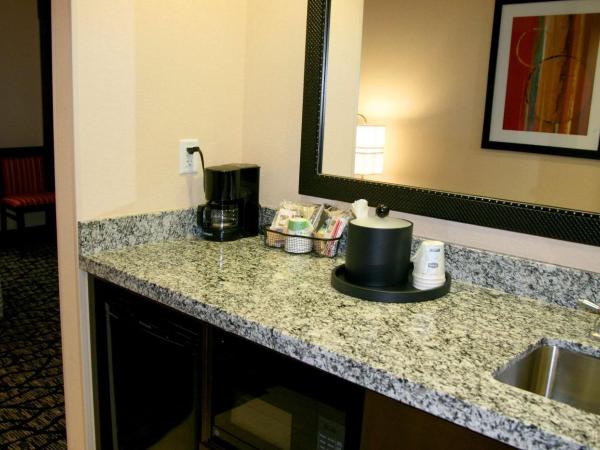Hampton Inn & Suites Salt Lake City-University/Foothill Drive : photo 4 de la chambre suite studio lit king-size avec canapé-lit – non-fumeurs