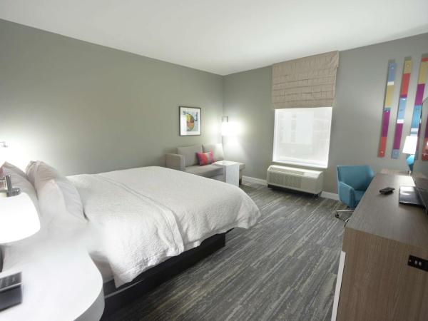 Hampton Inn & Suites Oklahoma City/Quail Springs : photo 2 de la chambre chambre lit king-size - non-fumeurs