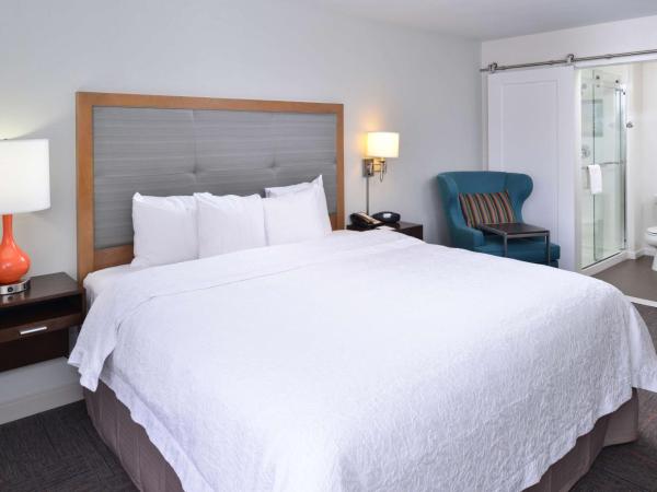 Hampton Inn Portland East : photo 3 de la chambre chambre lit king-size - non-fumeurs