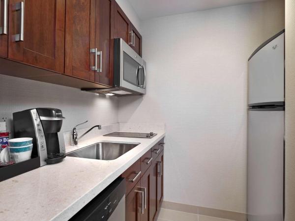 Homewood Suites by Hilton Halifax - Downtown : photo 3 de la chambre suite studio lit king-size - non-fumeurs