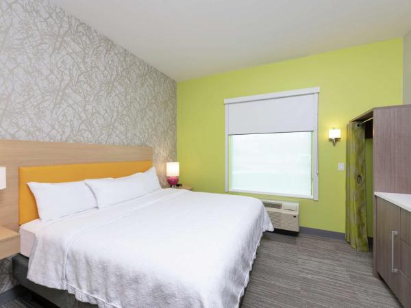 Home2 Suites By Hilton Indianapolis Airport : photo 4 de la chambre suite 1 chambre lit king-size - non-fumeurs