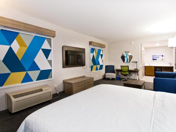 Holiday Inn Express & Suites Sacramento NE Cal Expo, an IHG Hotel : photo 2 de la chambre suite disposant de 2 lits queen-size