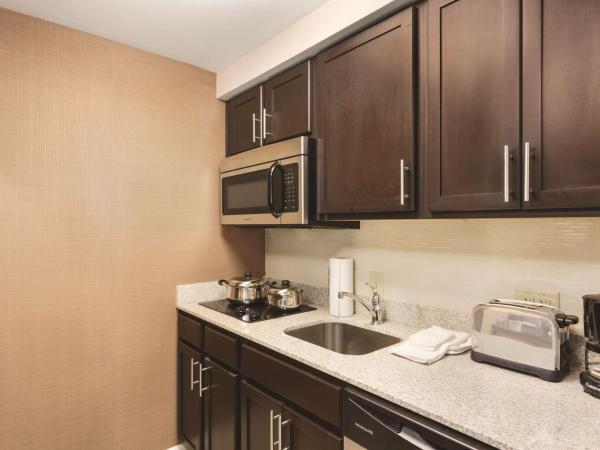 Homewood Suites Atlanta Airport North : photo 2 de la chambre suite studio lit king-size - non-fumeurs