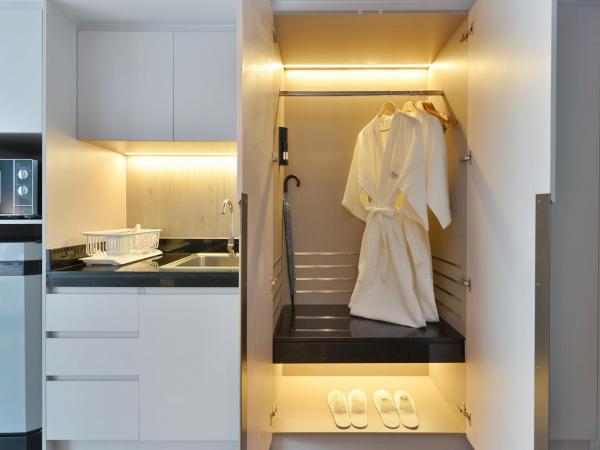 Centre Point Sukhumvit 10 : photo 6 de la chambre hébergement deluxe greenery (nouvelle aile)