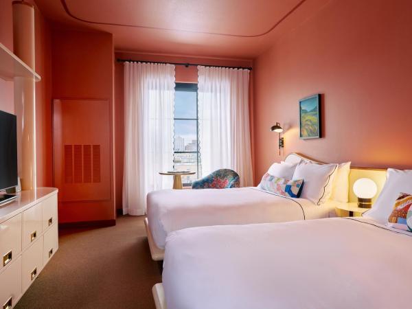 Hotel Genevieve : photo 1 de la chambre chambre deluxe avec 2 lits queen-size