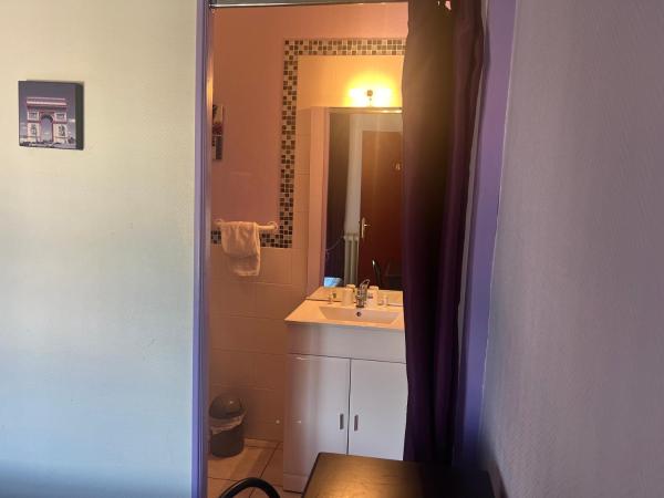 Hôtel des 2 Gares : photo 10 de la chambre chambre double avec salle de bains privative extérieure