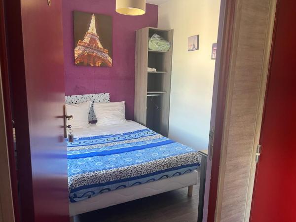 Hôtel des 2 Gares : photo 3 de la chambre chambre double avec salle de bains privative extérieure