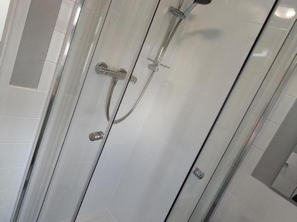 The Castleton : photo 6 de la chambre chambre double avec salle de bains privative