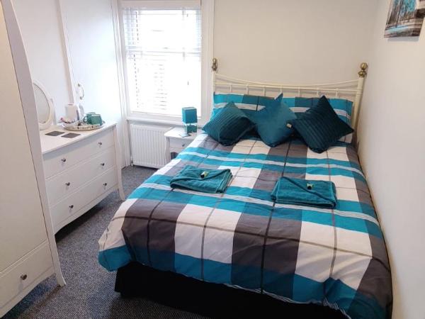 The Castleton : photo 7 de la chambre chambre double avec salle de bains privative