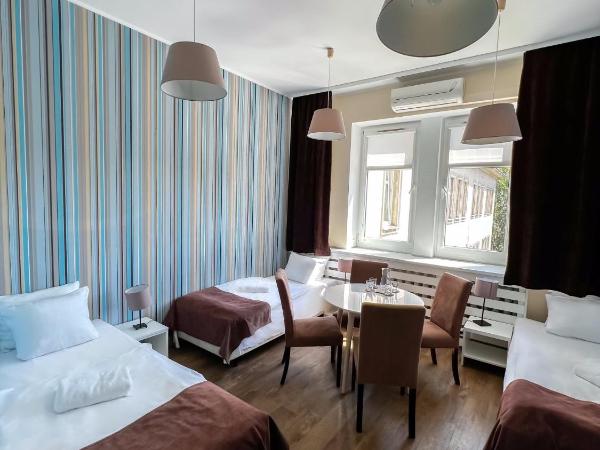 Hotel Traffic Poznań Stare Miasto : photo 6 de la chambre chambre quadruple deluxe