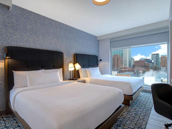 Homewood Suites By Hilton Montreal Downtown : photo 5 de la chambre chambre avec 2 lits queen-size - vue sur ville - non-fumeurs