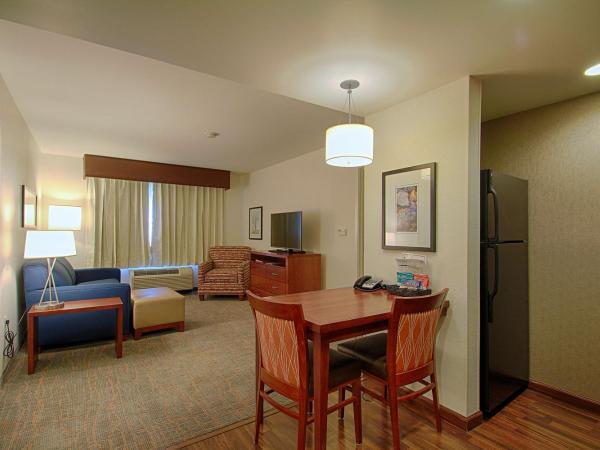 Homewood Suites by Hilton Las Vegas Airport : photo 6 de la chambre two bedroom suite with one king and two queen beds - non-smoking