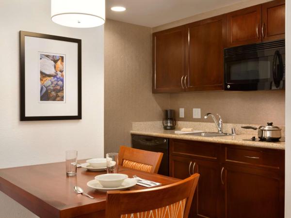 Homewood Suites by Hilton Las Vegas Airport : photo 4 de la chambre suite studio lit king-size - non-fumeurs