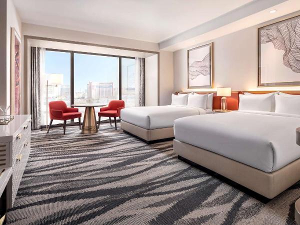 Conrad Las Vegas At Resorts World : photo 2 de la chambre chambre premium avec 2 lits queen-size - vue sur strip