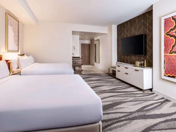 Conrad Las Vegas At Resorts World : photo 3 de la chambre chambre lit queen-size premium avec 2 lits queen-size