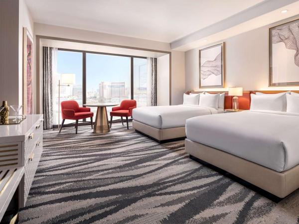 Conrad Las Vegas At Resorts World : photo 3 de la chambre chambre premium avec 2 lits queen-size - vue sur strip