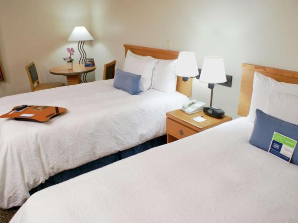 Hampton Inn Las Vegas/Summerlin : photo 1 de la chambre grande chambre avec 2 lits queen-size - non-fumeurs