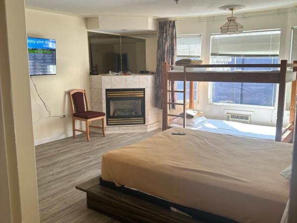 Western Budget Motel East Red Deer : photo 5 de la chambre suite familiale