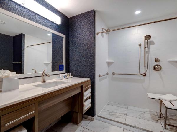 Home2 Suites By Hilton Nashville Downtown-Metrocenter : photo 10 de la chambre queen studio with roll-in shower - mobility access/non-smoking
