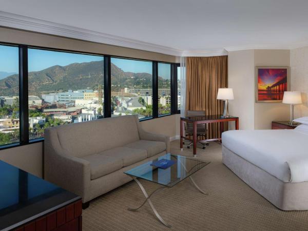 Hilton Los Angeles-Universal City : photo 2 de la chambre chambre lit king-size exécutive - vue sur studios universal