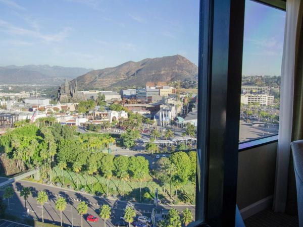 Hilton Los Angeles-Universal City : photo 2 de la chambre chambre double exécutive avec 2 lits doubles - vue sur universal