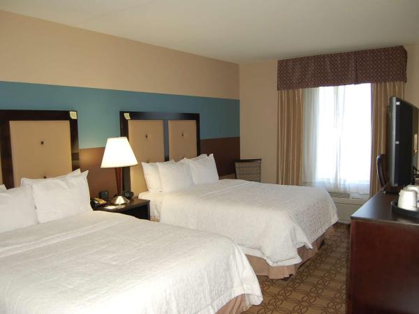 Hampton Inn & Suites Charlotte-Airport : photo 5 de la chambre chambre 2 lits queen-size - non-fumeurs