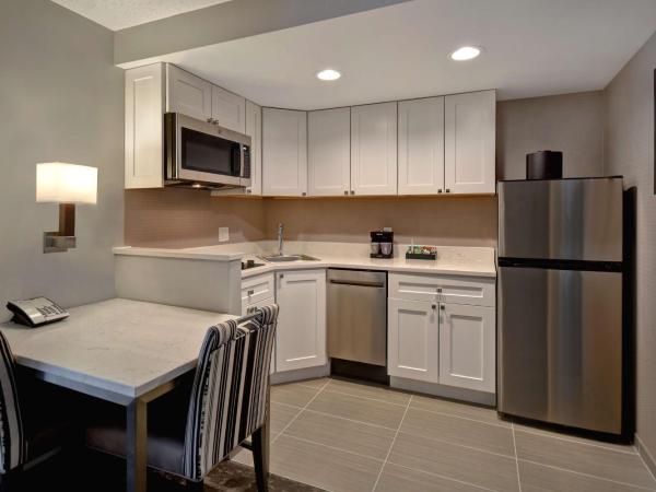 Homewood Suites by Hilton Philadelphia-City Avenue : photo 9 de la chambre suite 2 chambres lit king-size - non-fumeurs