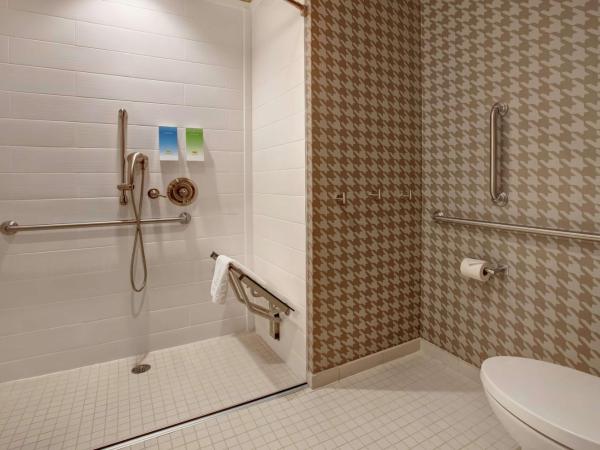 Home2 Suites By Hilton Charlotte Uptown : photo 3 de la chambre king studio - mobility and hearing access/non-smoking