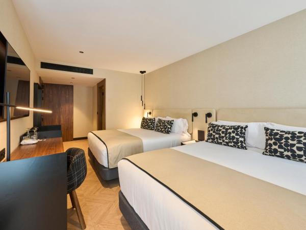 Catalonia Ramblas 4* Sup : photo 4 de la chambre chambre premium