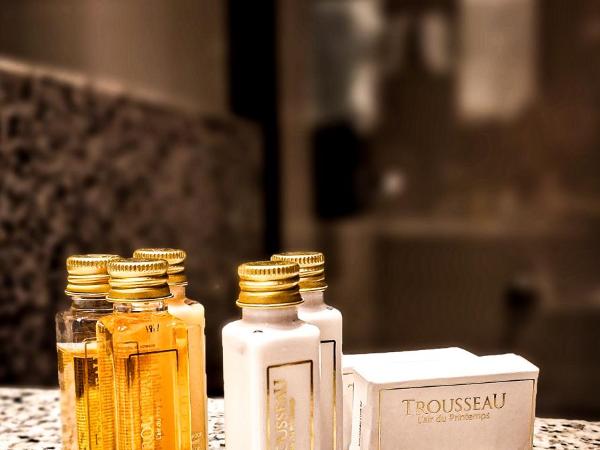 eSuites Virgínia Luxemburgo : photo 9 de la chambre suite deluxe avec lit king-size