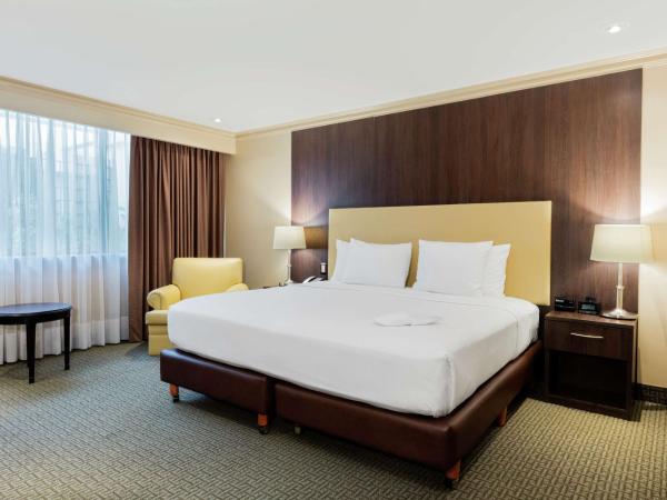 Hilton Mexico City Airport : photo 1 de la chambre chambre lit king-size deluxe