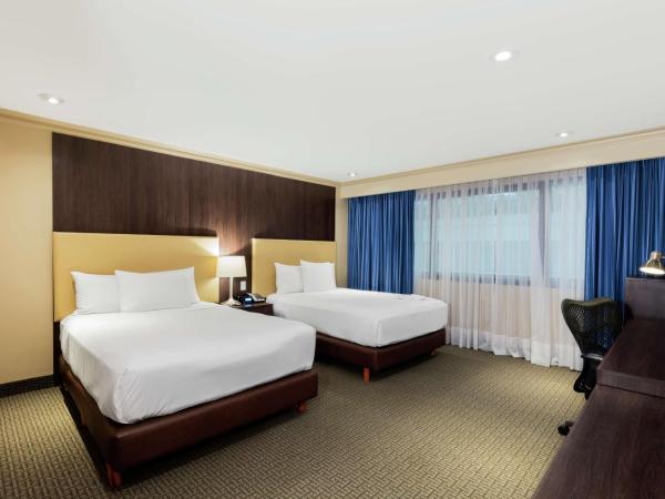 Hilton Mexico City Airport : photo 2 de la chambre chambre deluxe avec 2 lits doubles