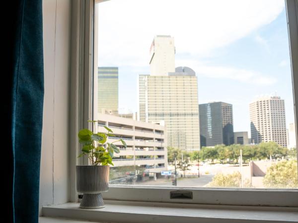 SOVA Micro-Room & Social Hotel : photo 3 de la chambre chambre lit queen-size deluxe