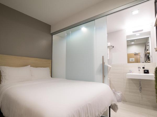 SOVA Micro-Room & Social Hotel : photo 5 de la chambre chambre standard lit queen-size