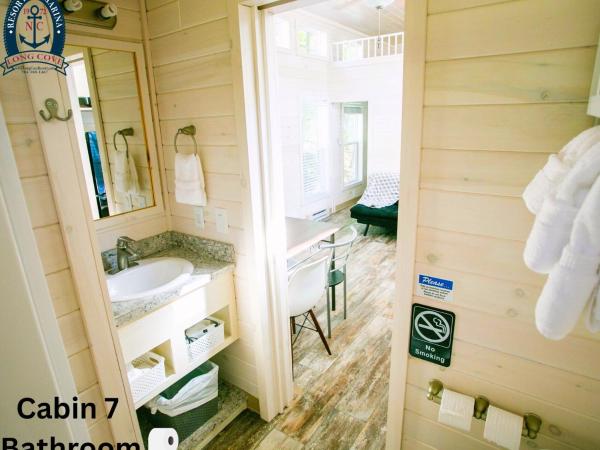 Long Cove Resort and Marina : photo 4 de la chambre chambre familiale - vue sur lac