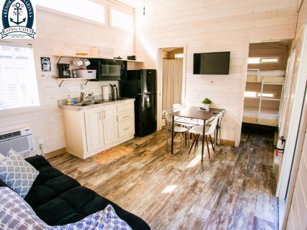 Long Cove Resort and Marina : photo 5 de la chambre chambre familiale - vue sur lac