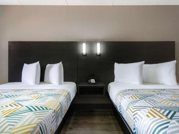 Motel 6-San Antonio, TX - Northwest Medical Center : photo 1 de la chambre chambre avec 2 lits queen-size - accessible aux personnes à mobilité réduite