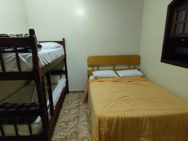 Oberon : photo 1 de la chambre chambre familiale avec salle de bains commune