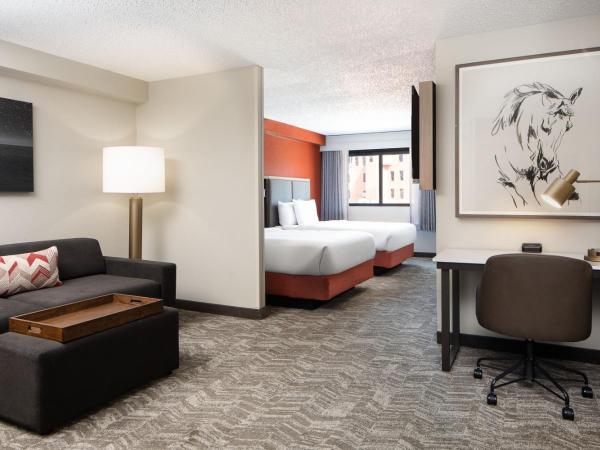SpringHill Suites by Marriott Dallas Downtown / West End : photo 6 de la chambre suite double avec canapé-lit