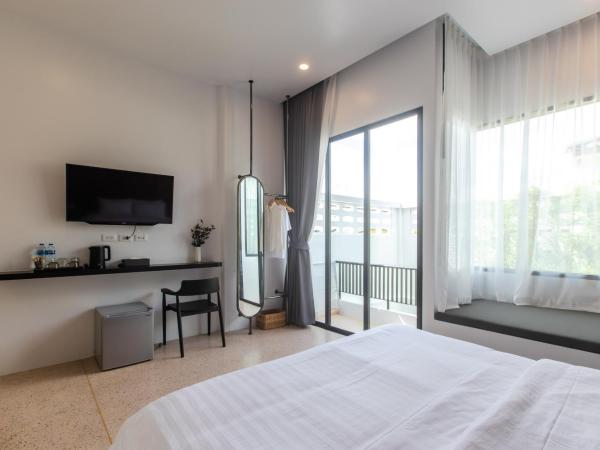 The Elements Boutique House : photo 6 de la chambre chambre lit king-size avec balcon