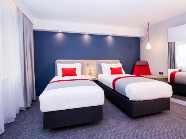 Holiday Inn Express & Suites - Basel - Allschwil, an IHG Hotel : photo 10 de la chambre chambre lits jumeaux standard