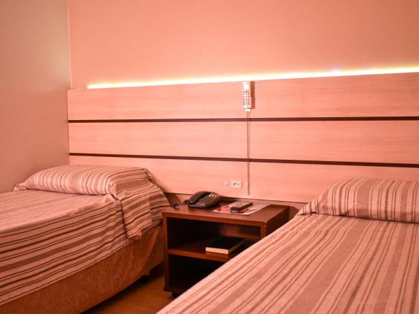 Barigui Park Hotel : photo 3 de la chambre chambre lits jumeaux standard