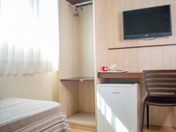 Barigui Park Hotel : photo 4 de la chambre chambre lits jumeaux standard