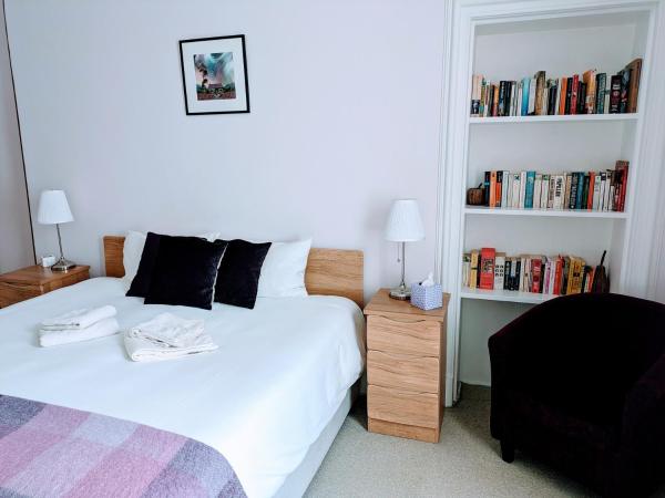 McCrae's Bed and Breakfast : photo 3 de la chambre grande chambre double ou lits jumeaux