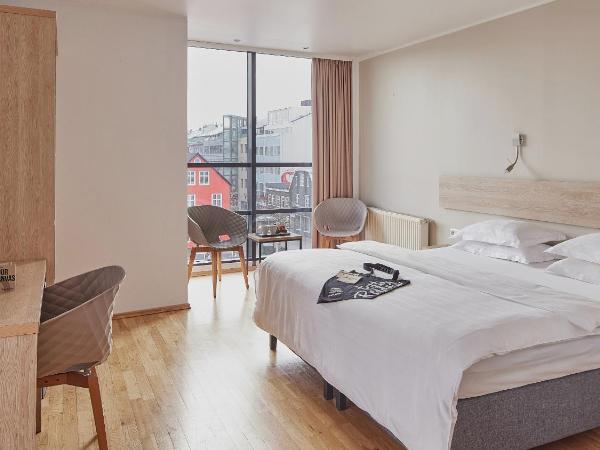 Center Hotels Plaza : photo 2 de la chambre grande chambre double 