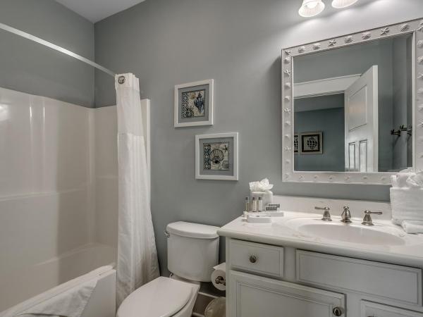 North Beach Resort & Villas : photo 2 de la chambre carriage house one bedroom luxury villa