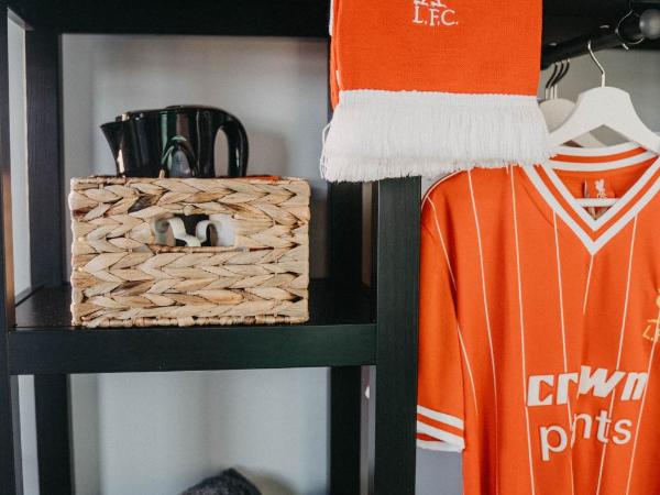 Flat Iron Anfield : photo 5 de la chambre chambre quadruple avec douche