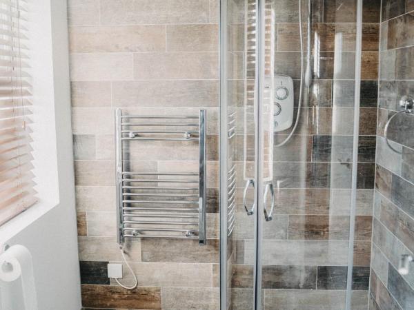 Flat Iron Anfield : photo 4 de la chambre chambre double avec salle de bains privative